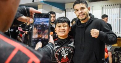 Tomás «Chacal» Aguirre  brindó un Seminario de Kickboxing a cancha llena